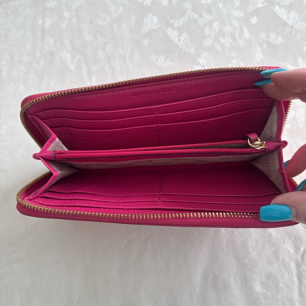 KORS Michael Kors Pink Wallet with Structured Design and Card Slots